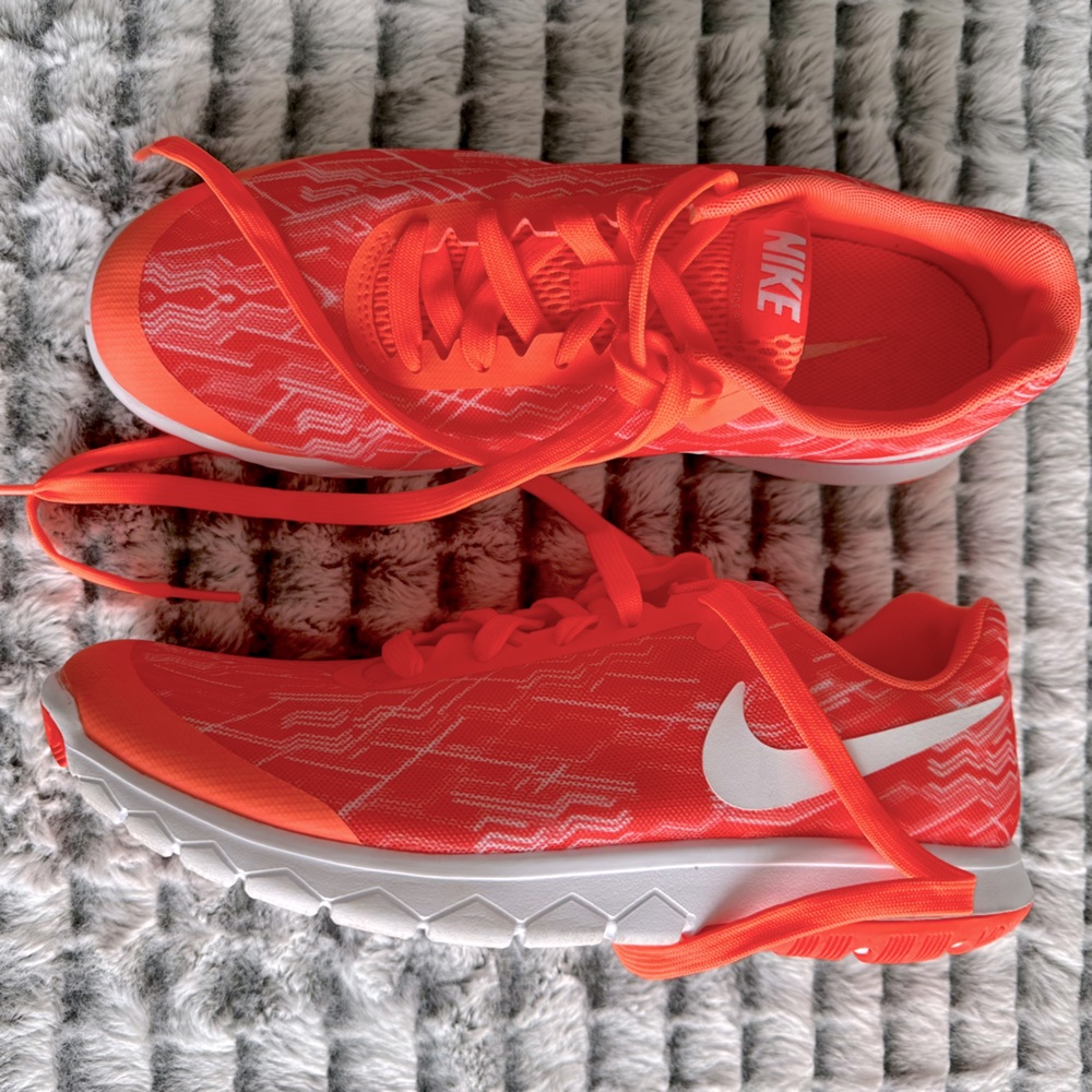 Neon Women’s Nike Running Shoes